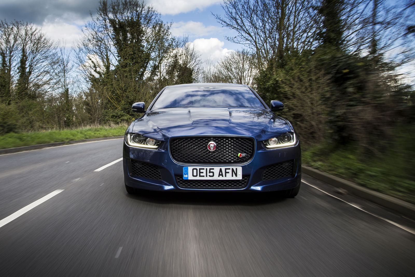 Jaguar XE S Vs BMW 340i: Has The 3-Series Finally Been Beaten?