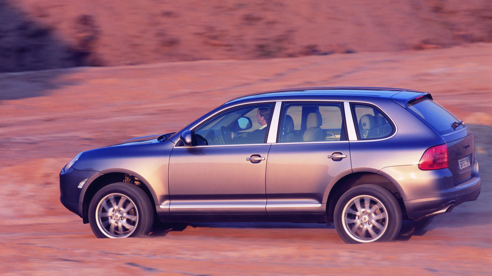 10 Cars That Offer The Ultimate Barge For Your Buck For £10k