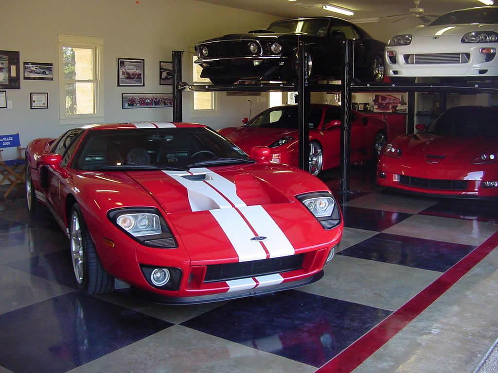 10 Awesome Garages That'll Give You 'Man Cave' Envy