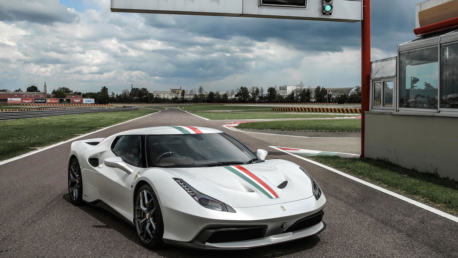 The Ferrari 458 MM Speciale Is A GTO-Inspired One-Off That'll Make You Lose Your Mind