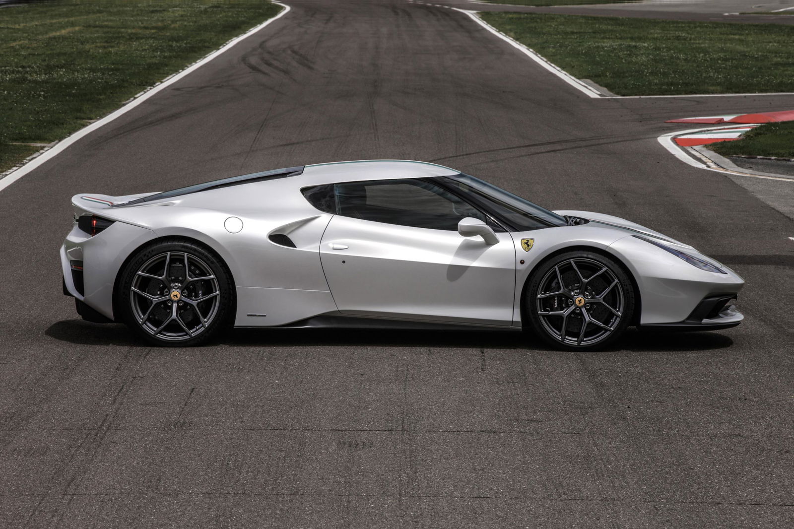 The Ferrari 458 MM Speciale Is A GTO-Inspired One-Off That'll Make You Lose Your Mind