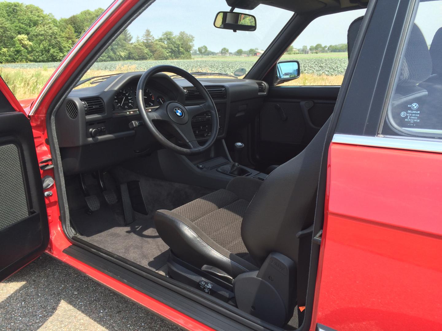 This 'Brand New' BMW E30 3-Series Might Not Be The Awesome Buy It Appears To Be