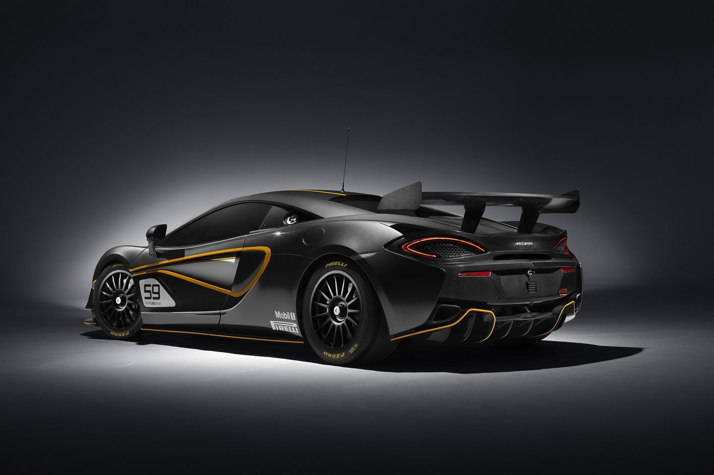  The McLaren 570S GT4 Is A Surprisingly Affordable Racing Car With Big Helpings Of Badassery