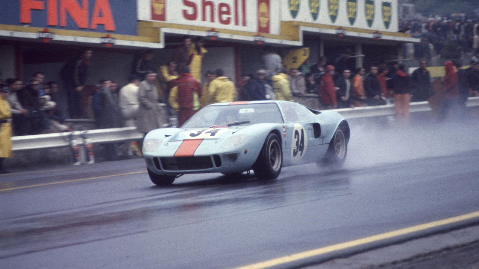 Ford Is Bringing Back The GT And Wants To Dominate Ferrari At Le Mans Once More