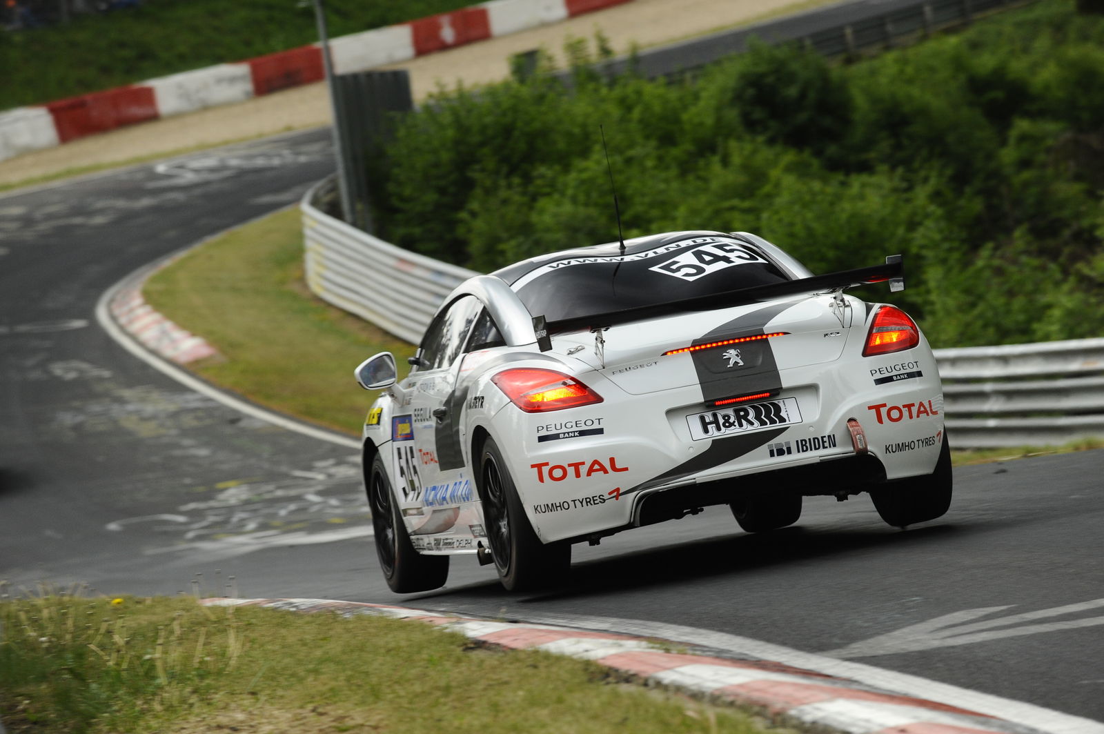 How To Trail Brake And Why It'll Make You A Faster Driver