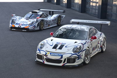 This Porsche 911 GT1 And GT3 Pic Is The Perfect Porsche Porn For Your Desktop 