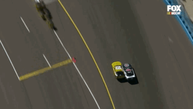 24 Crazy Nascar Gifs That Will Have You On The Edge Of Your Seat