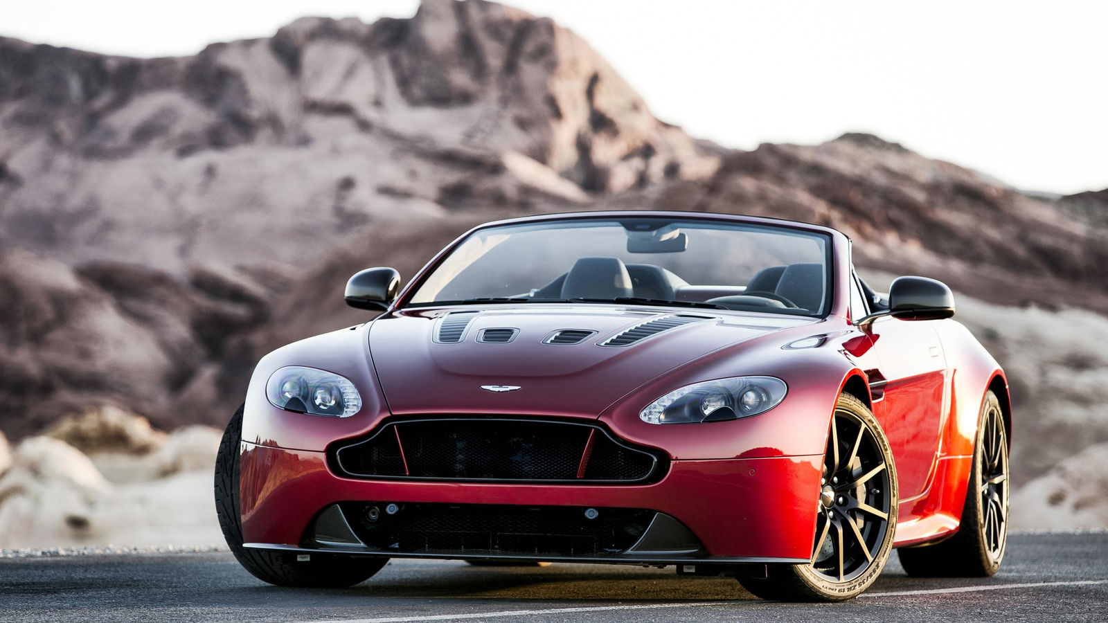 The 201mph V12 Vantage S Roadster Is The Fastest Aston Martin Drop-Top Ever