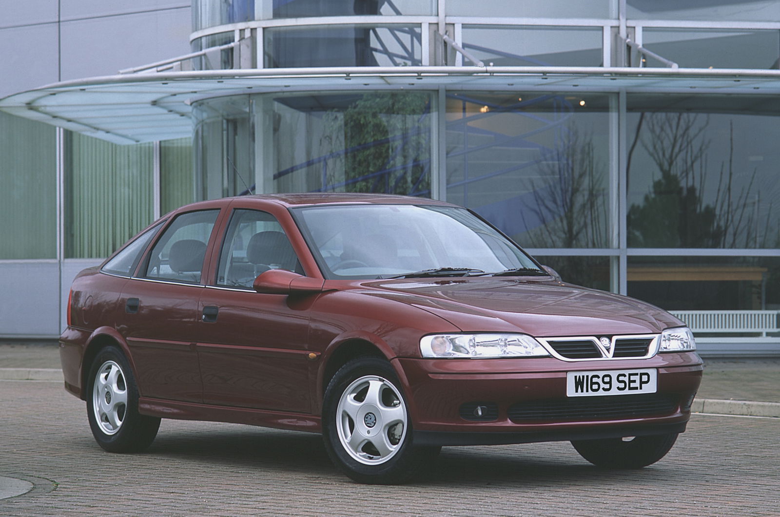 10 Terrible Cars You're Embarrassed To Admit You Loved As A Kid