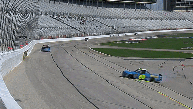 24 Crazy Nascar Gifs That Will Have You On The Edge Of Your Seat