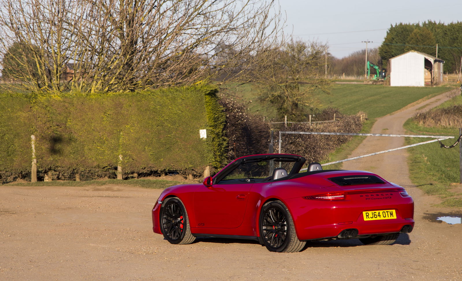 The 991 Carrera 4 GTS Cabriolet Proves That Even The 'Wrong' Porsche 911 Is Pretty Damn Special 