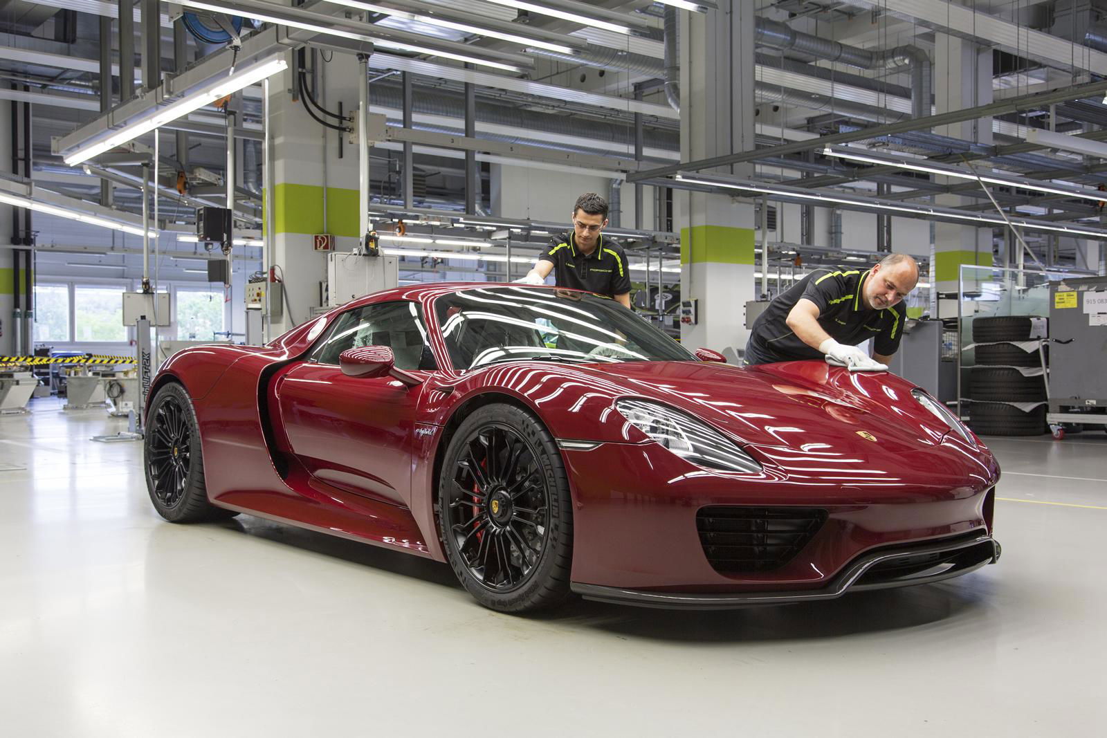 9 Supercars That Accelerate Slower Than A Tesla Model S In 'Ludicrous' Mode