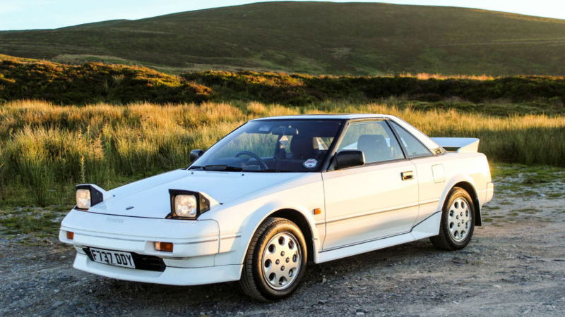 7 Of The Coolest Retro Rides You Can Buy For Under £3000