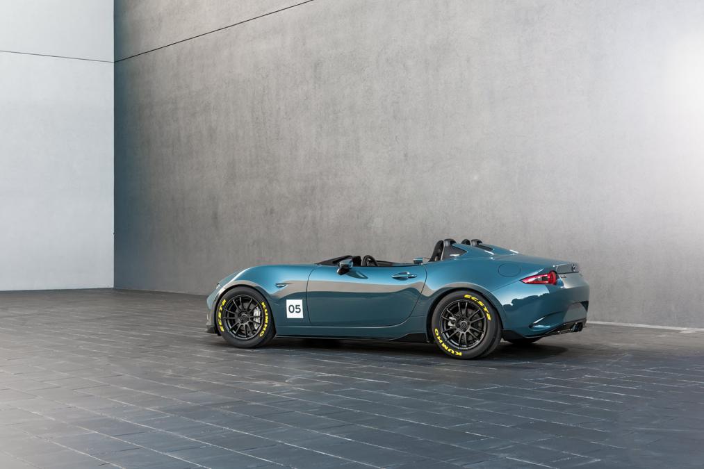 The Mazda MX-5 Spyder And Speedster Are SEMA Miata Concepts On Serious Diets