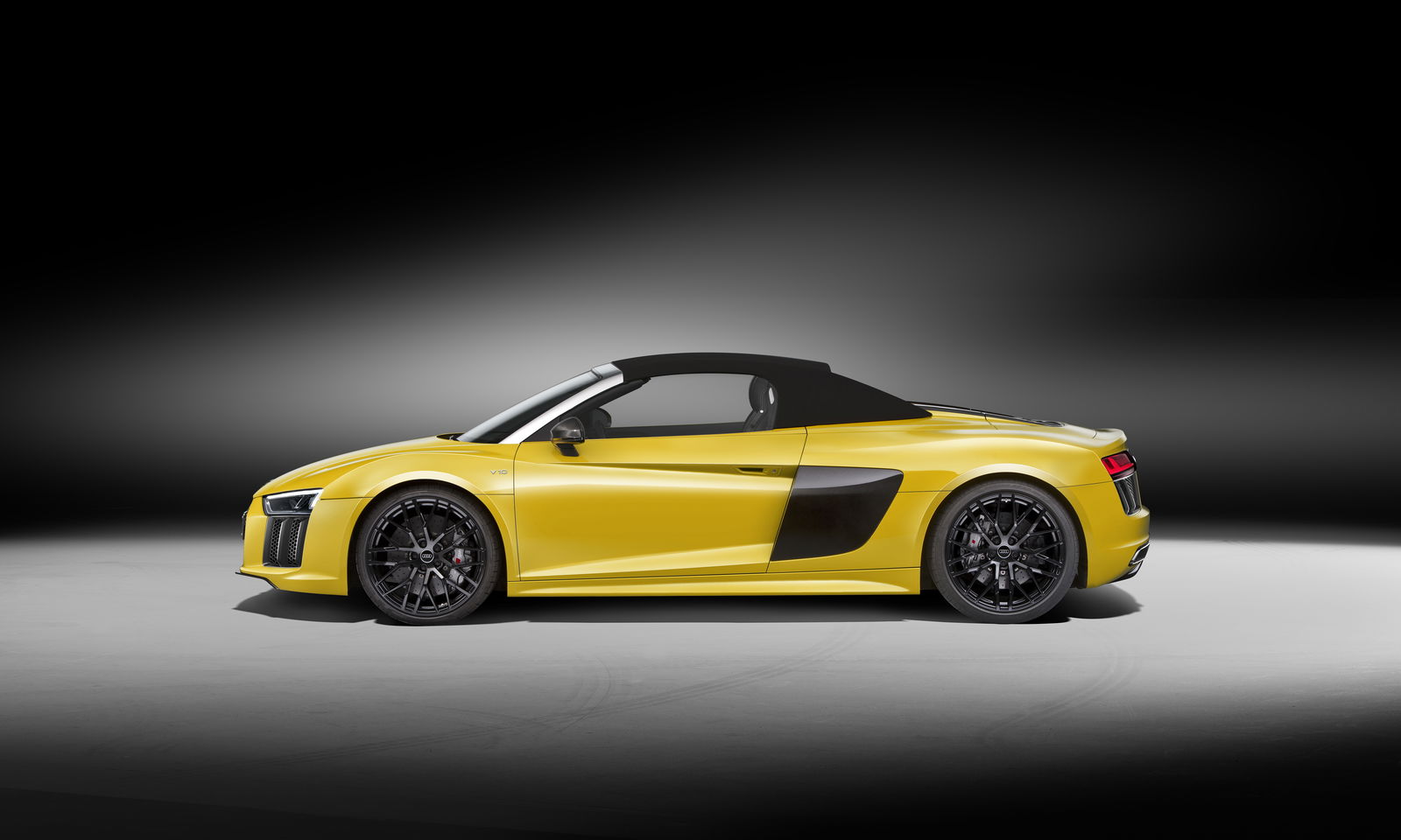 The New Audi R8 Spyder Is Here To Fill Your Ears With Glorious V10 Noise