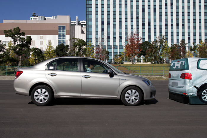 10 Things That Make Our Driving Lives Completely Idiot Proof