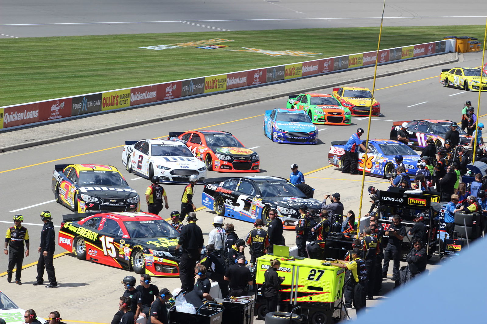I Don’t Like Nascar, But I Still Miss The Action