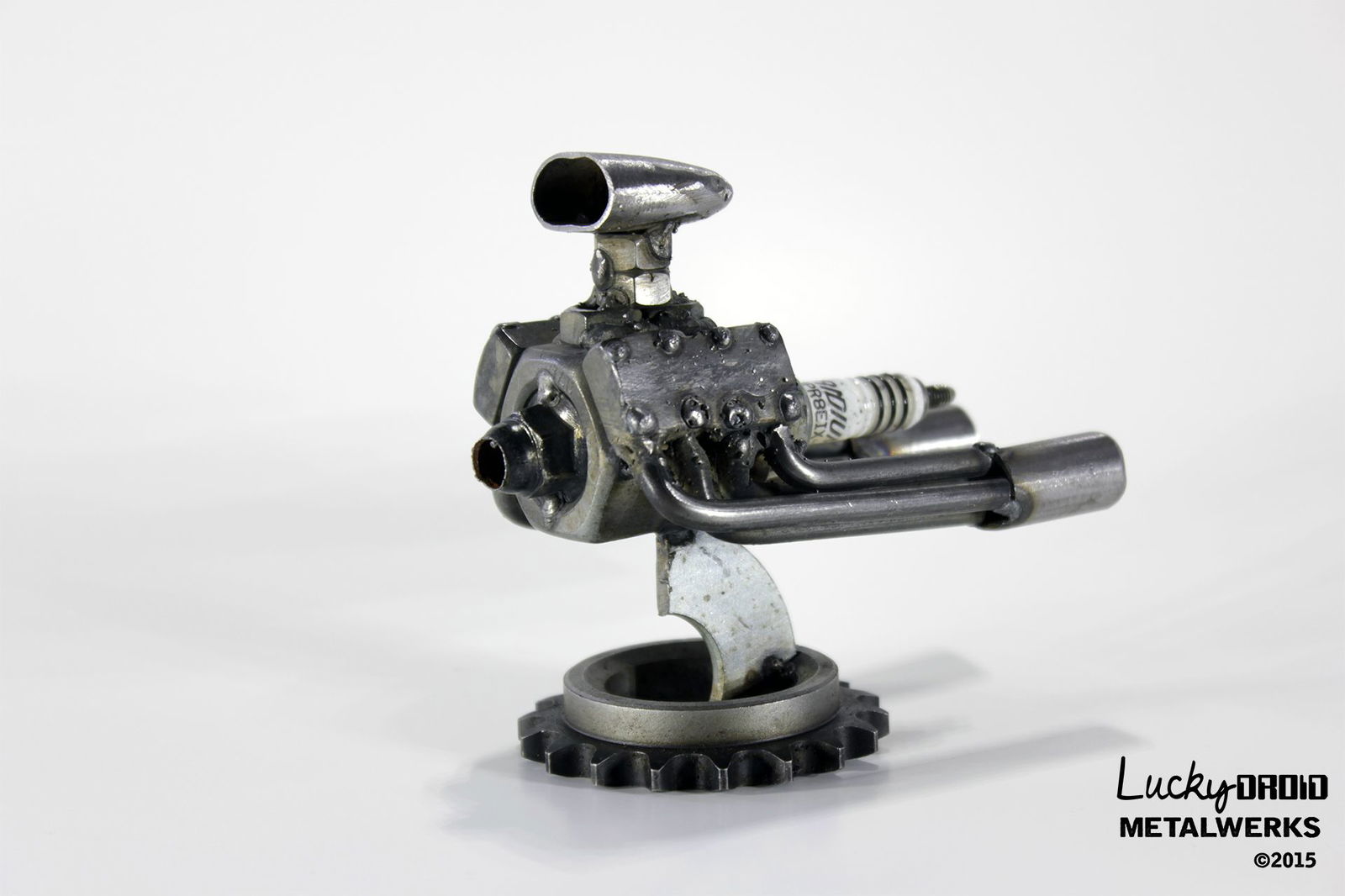 These Incredible Miniature Welded Engines Are the Coolest Things You'll See Today