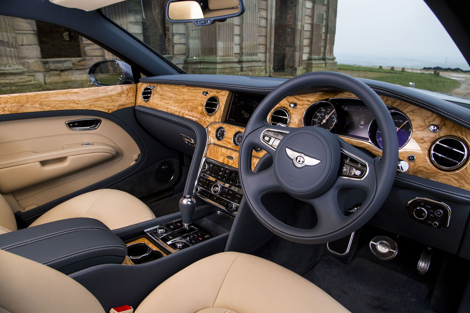 5 Ways The Bentley Mulsanne Made Me Feel Like A King