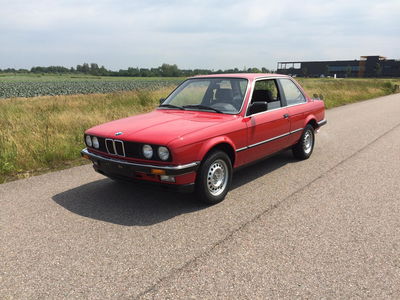 This 'Brand New' BMW E30 3-Series Might Not Be The Awesome Buy It Appears To Be