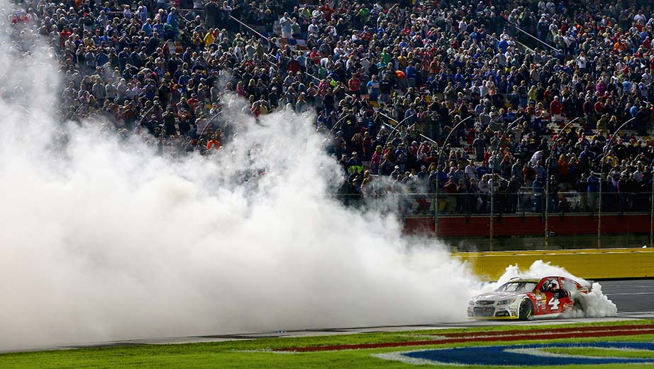Two Grown Men Hugging It Out On Track After Crashing Will Get You Right In The Feels 