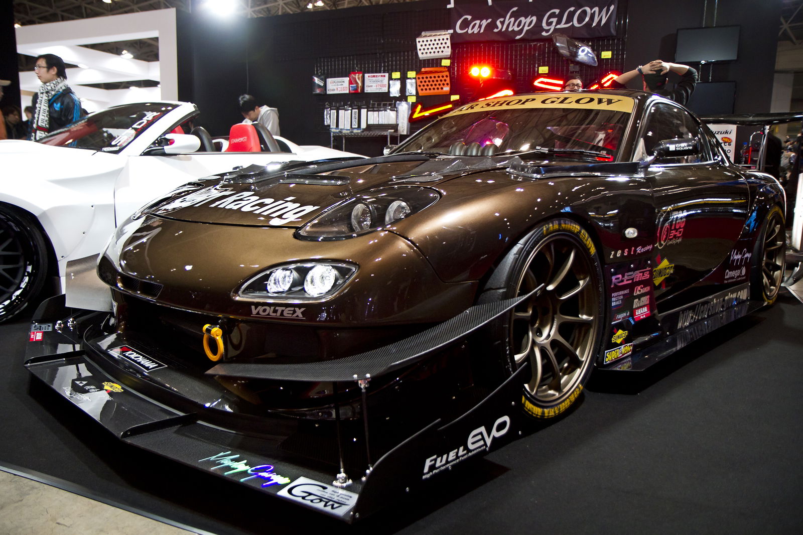 This 17-Year-Old Drag Races Her Mad Twin-Turbo Camaro For Kicks 