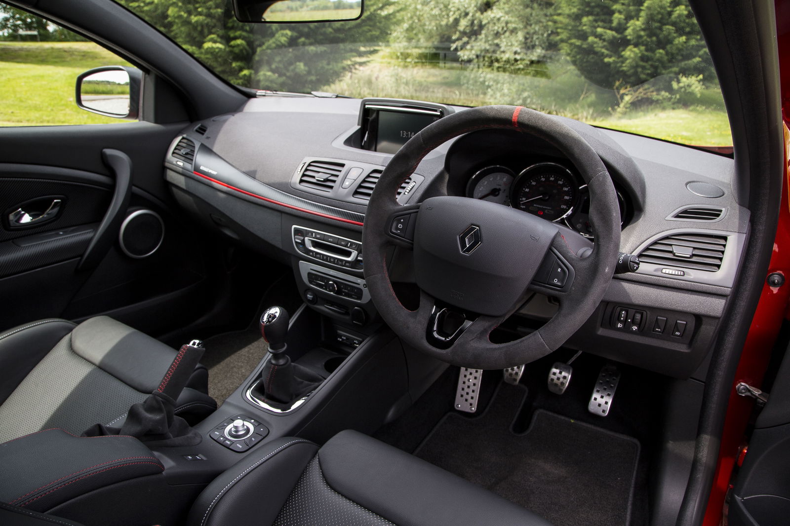 Why I’d Have A Renaultsport Megane Cup-S Over The Faster And Crazier Honda Civic Type R