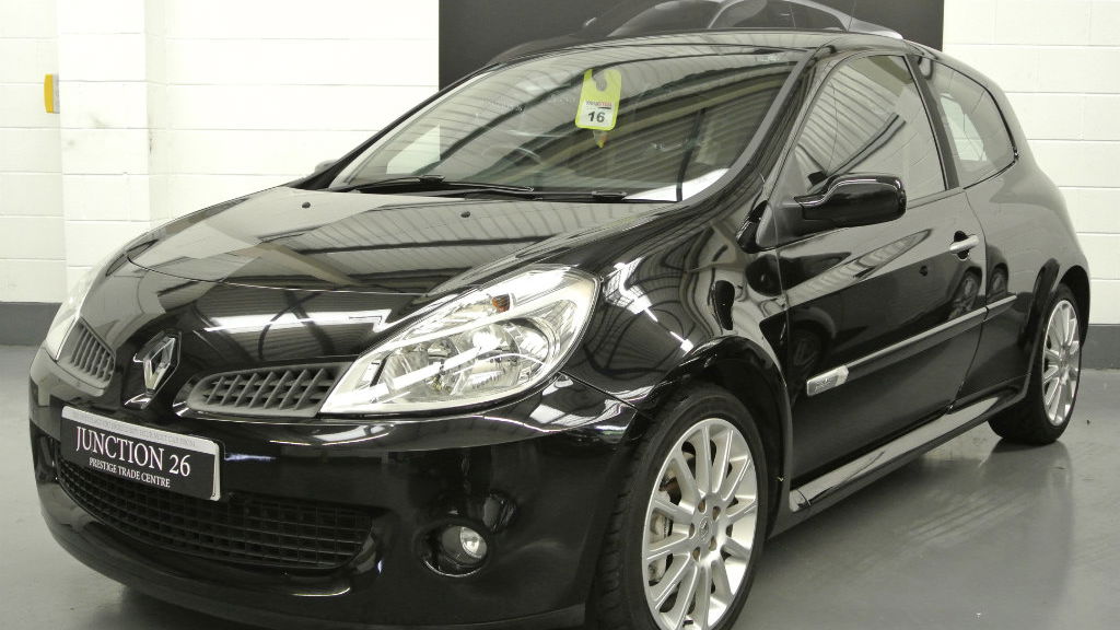 Want A Hot Renault Clio With A Manual 'Box? Look No Further Than The Scorching 197