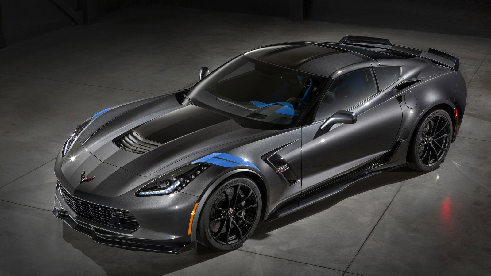 The Chevrolet Corvette Grand Sport Is The Z06's Track-Ready N/A Brother