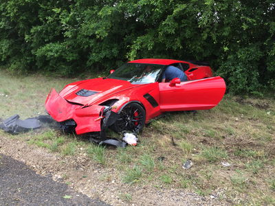 UPDATE: Inexperienced C7 Corvette Z06 Driver Crashes His Pride And Joy Into A Tree