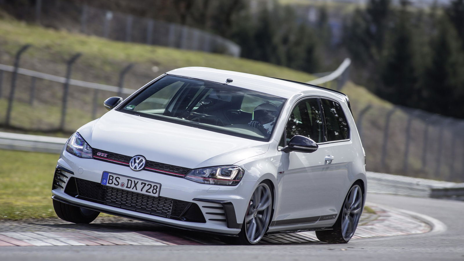 The Two-Seater VW Golf GTI Clubsport S Is Here And It's Clocked An Astonishing 7min 49sec 'Ring Time
