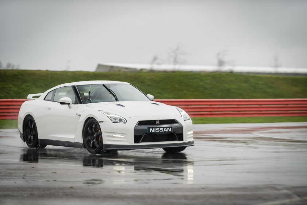 4 Things You Should Never Do In An All-Wheel Drive Car