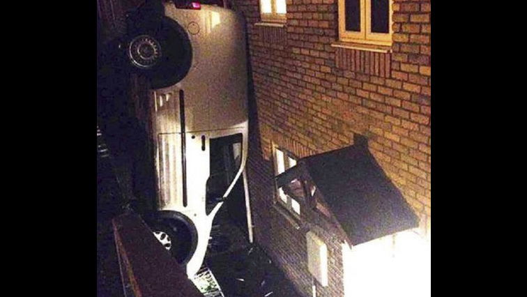 This Pizza Delivery Driver Has The Best Excuse For Being Late For His Next Drop