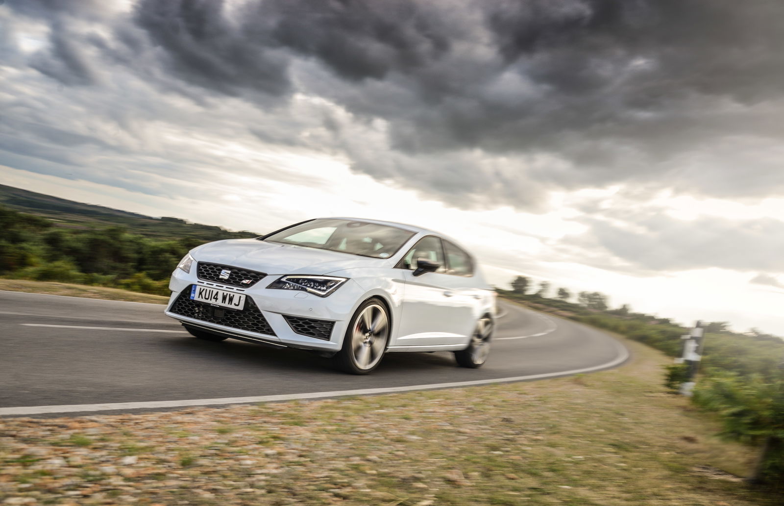 How The Seat Leon Cupra Turned My Friday Night Into A Hot Hatch Masterclass