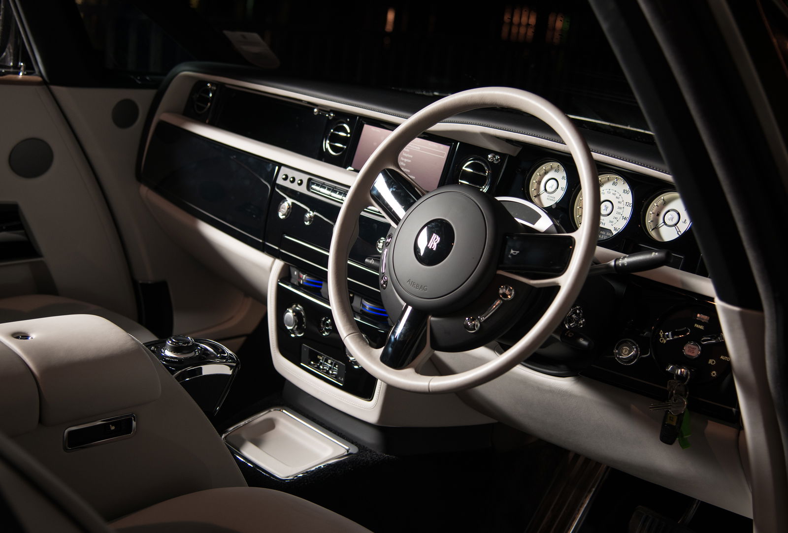 What It's Really Like Driving A Rolls-Royce