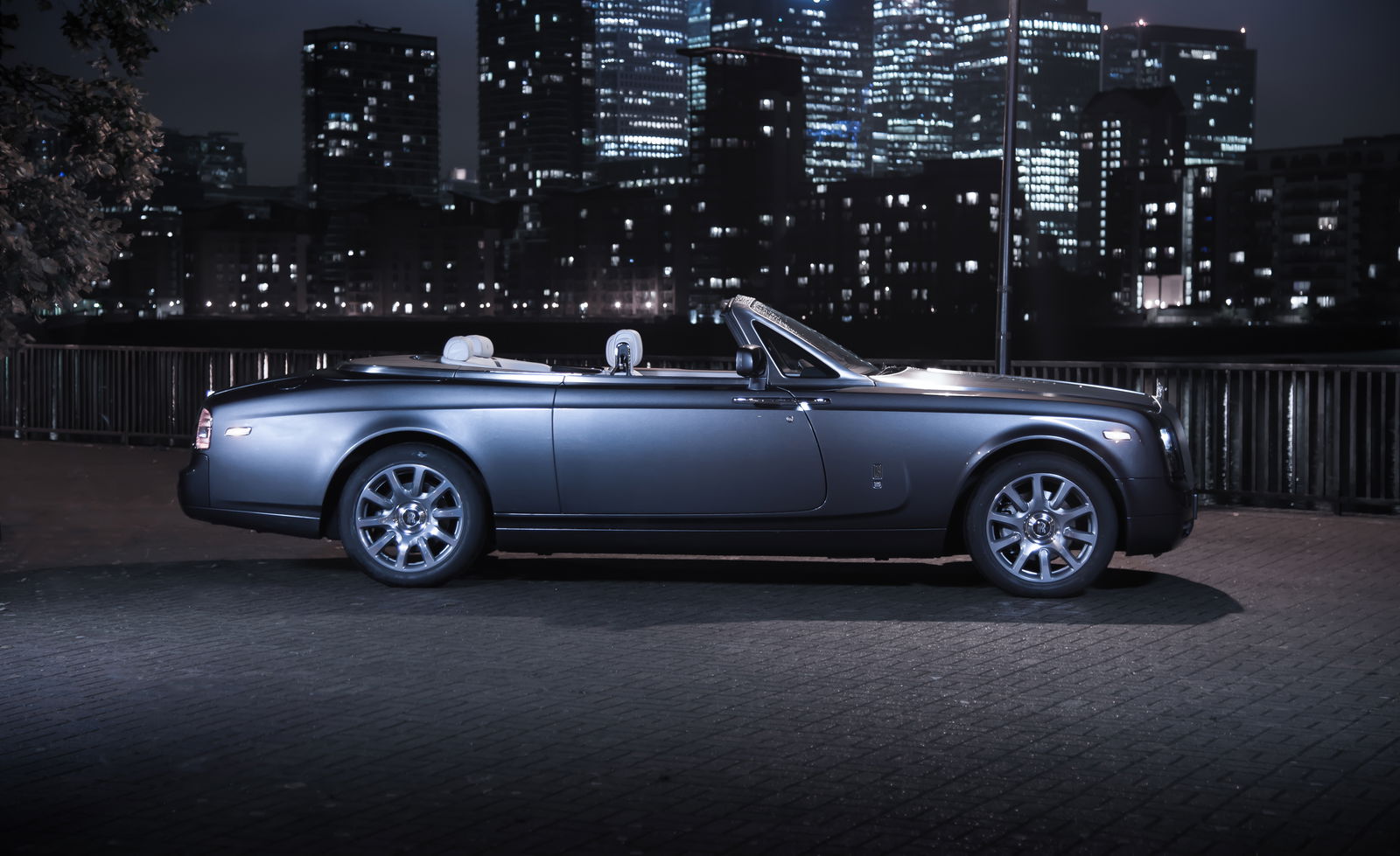 What It's Really Like Driving A Rolls-Royce