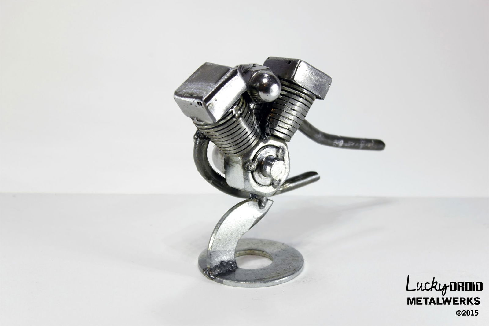These Incredible Miniature Welded Engines Are the Coolest Things You'll See Today
