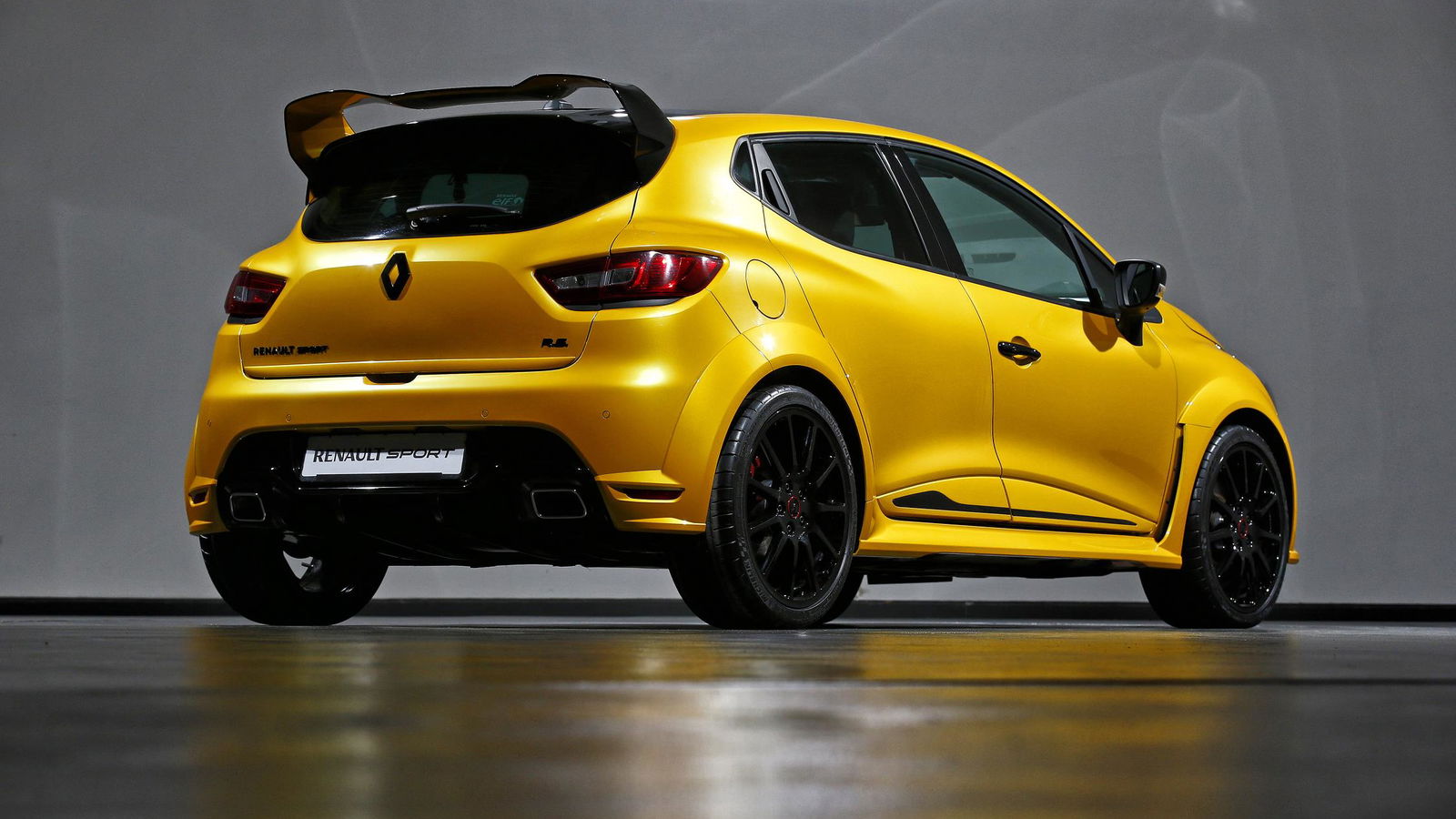 The Renault Clio RS16 Isn't Fast Enough To Bag The FWD Nurburgring Prize