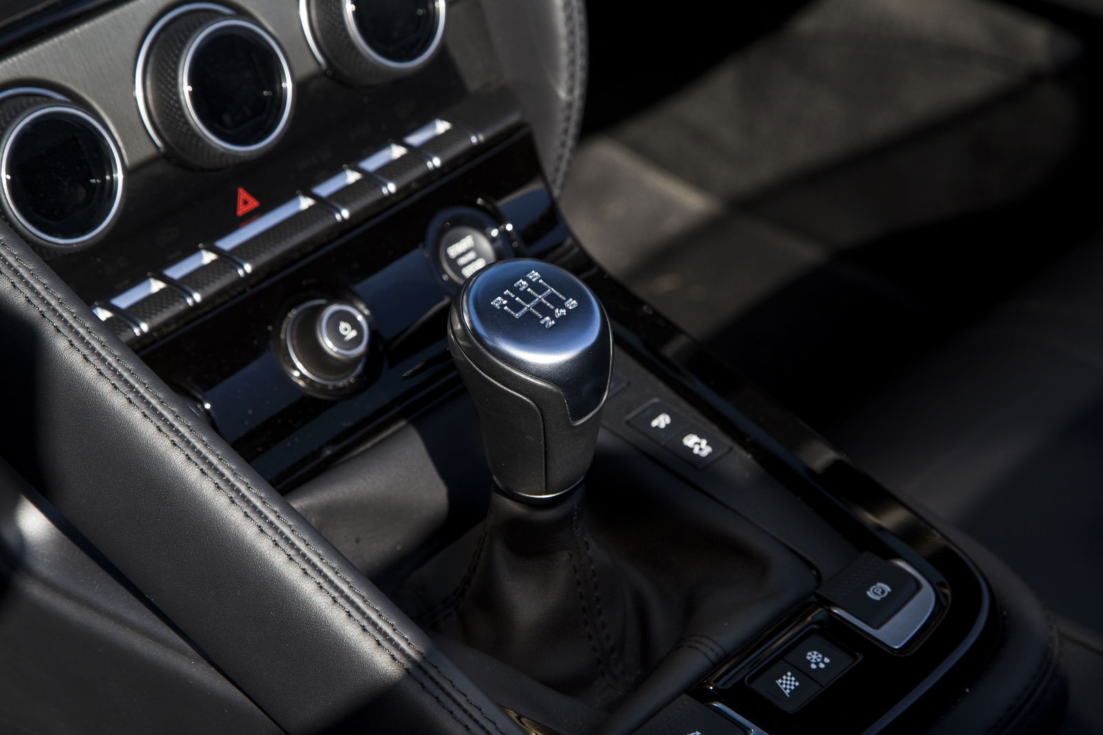 How Jaguar Ruined The F-Type By Fitting A Manual, But Redeemed Itself With The Epic V8 AWD