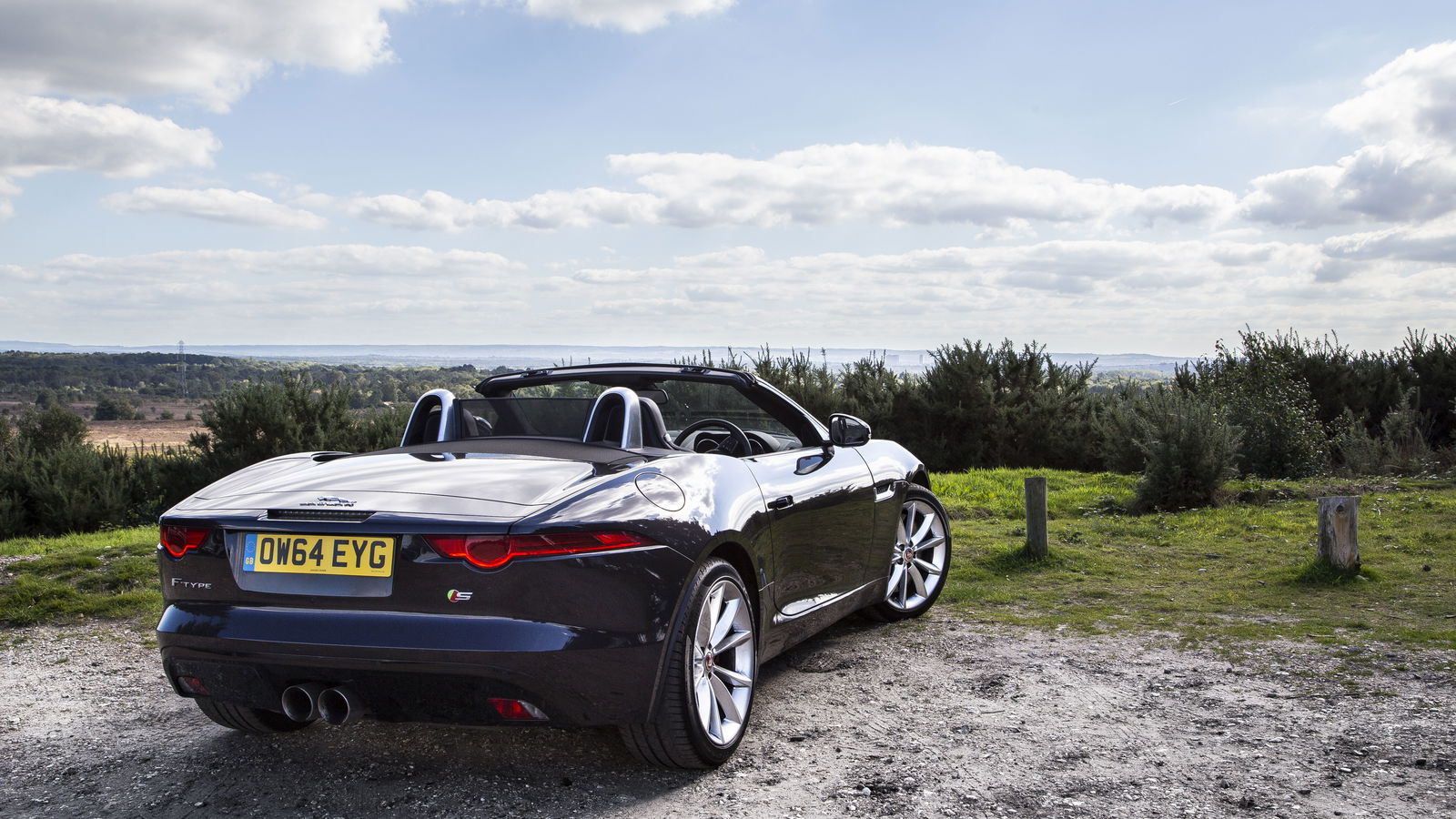 How Jaguar Ruined The F-Type By Fitting A Manual, But Redeemed Itself With The Epic V8 AWD