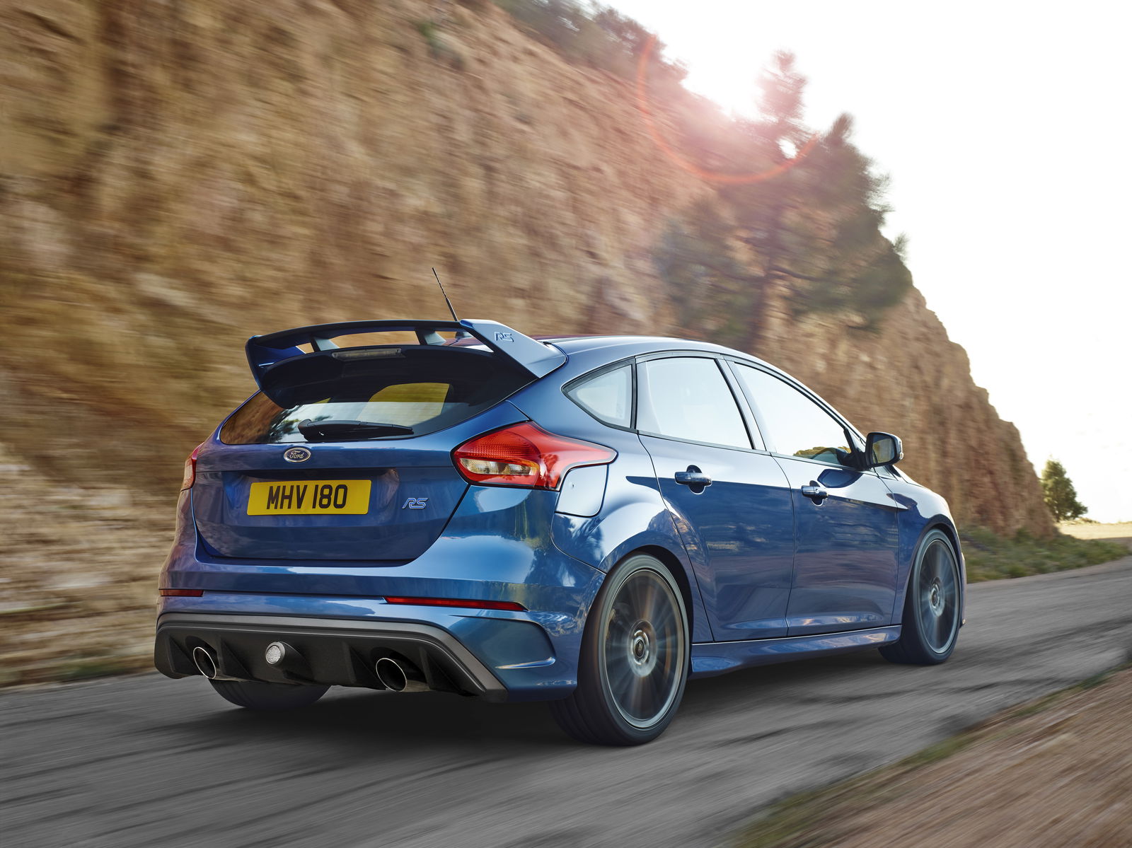 Ford Focus RS Performance Revealed: 0-62mph: 4.7 Seconds, 165mph