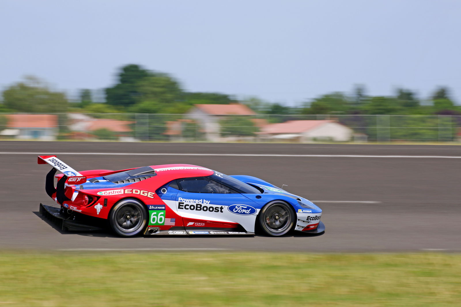 Ford Has Received Over 5000 GT Applications In Just Four Days