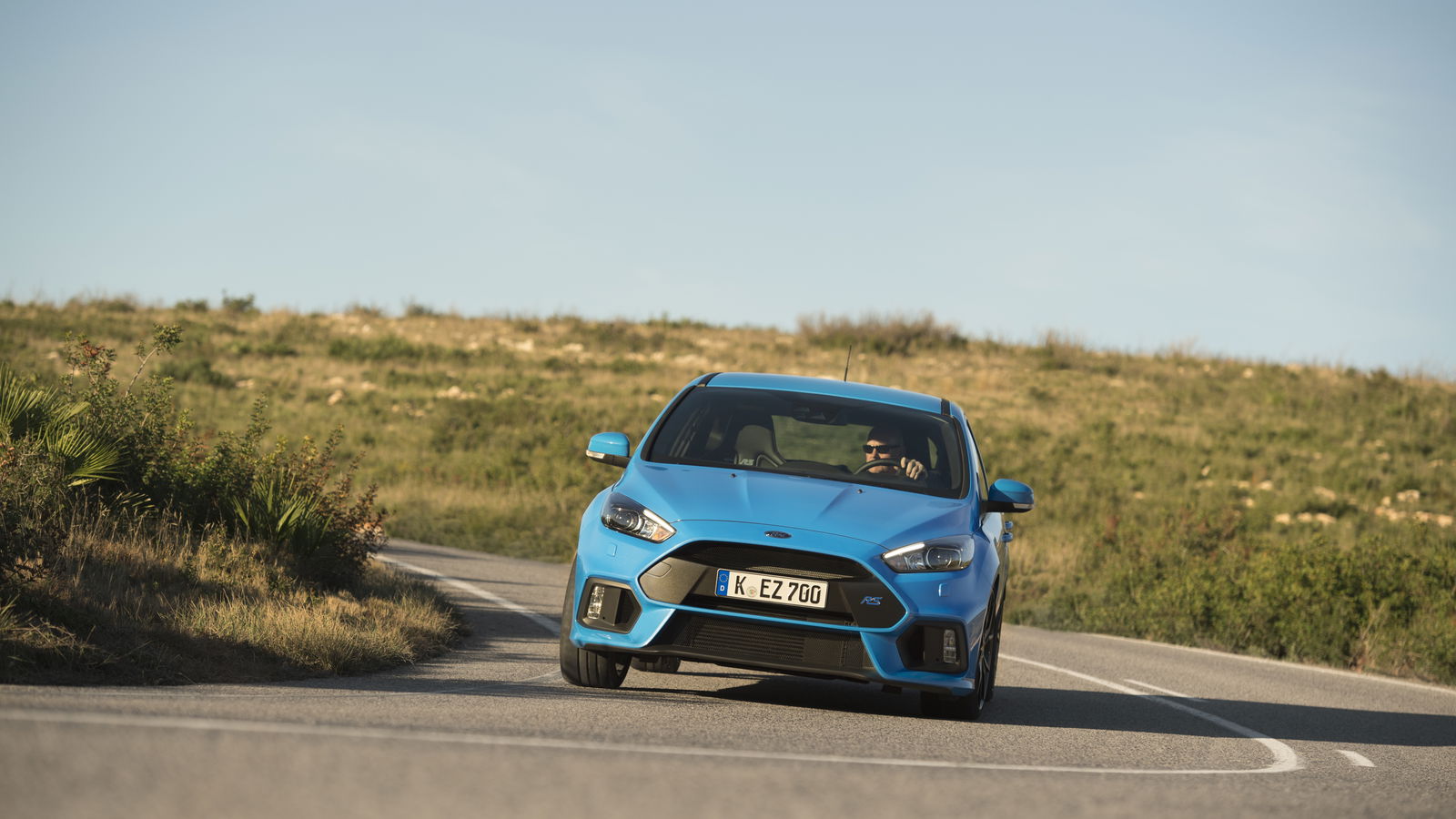 2016 Ford Focus RS Review: The Perfect Hoonigan And Drifting Legend 