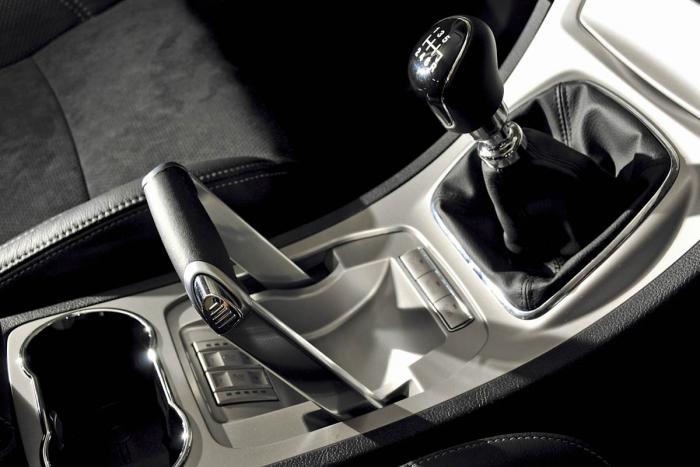 10 Stupid Handbrakes You Guys Can’t Stand