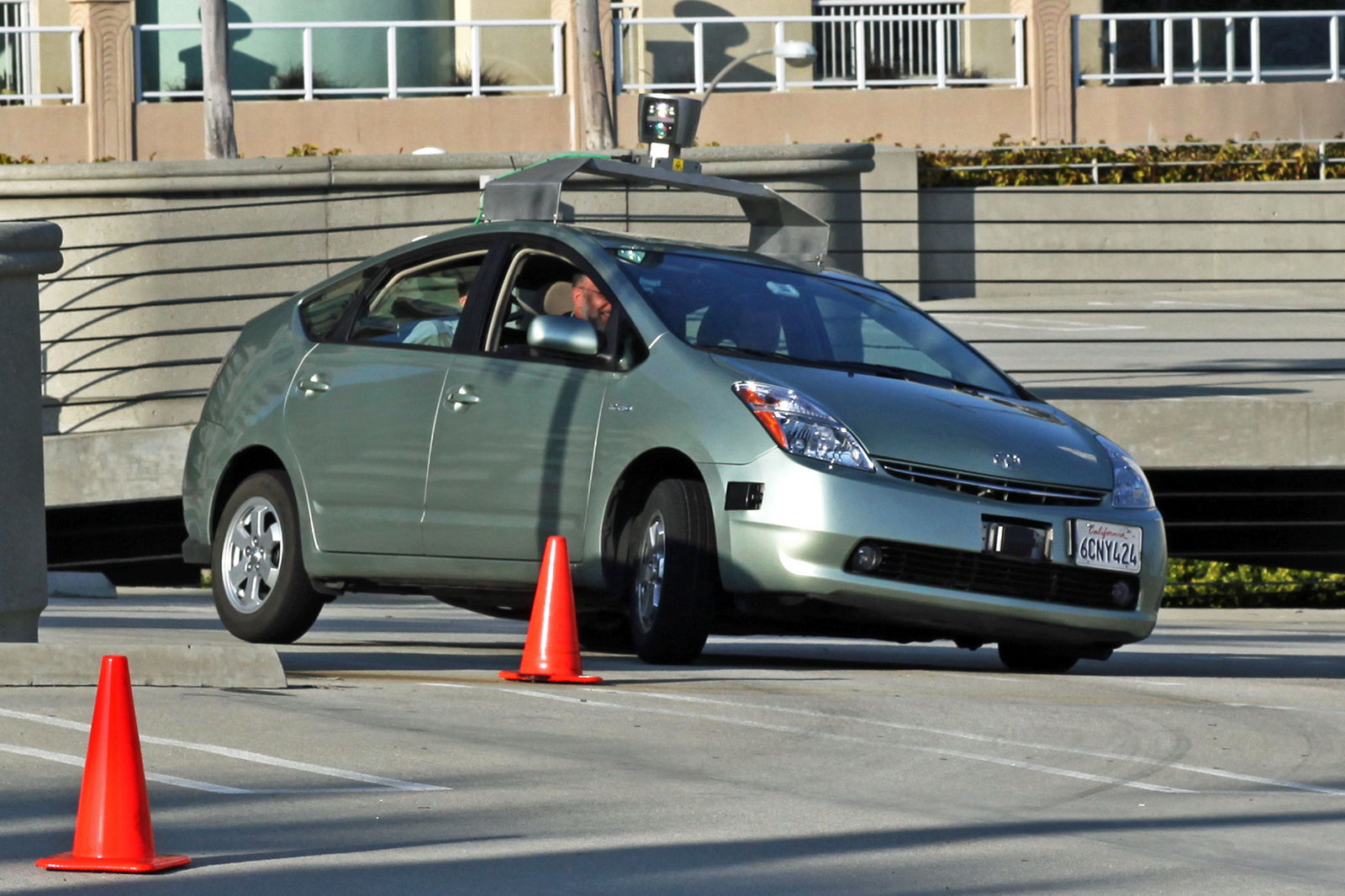 The Race To Become Driverless Has Gripped The World: Here's Everything You Should Know 