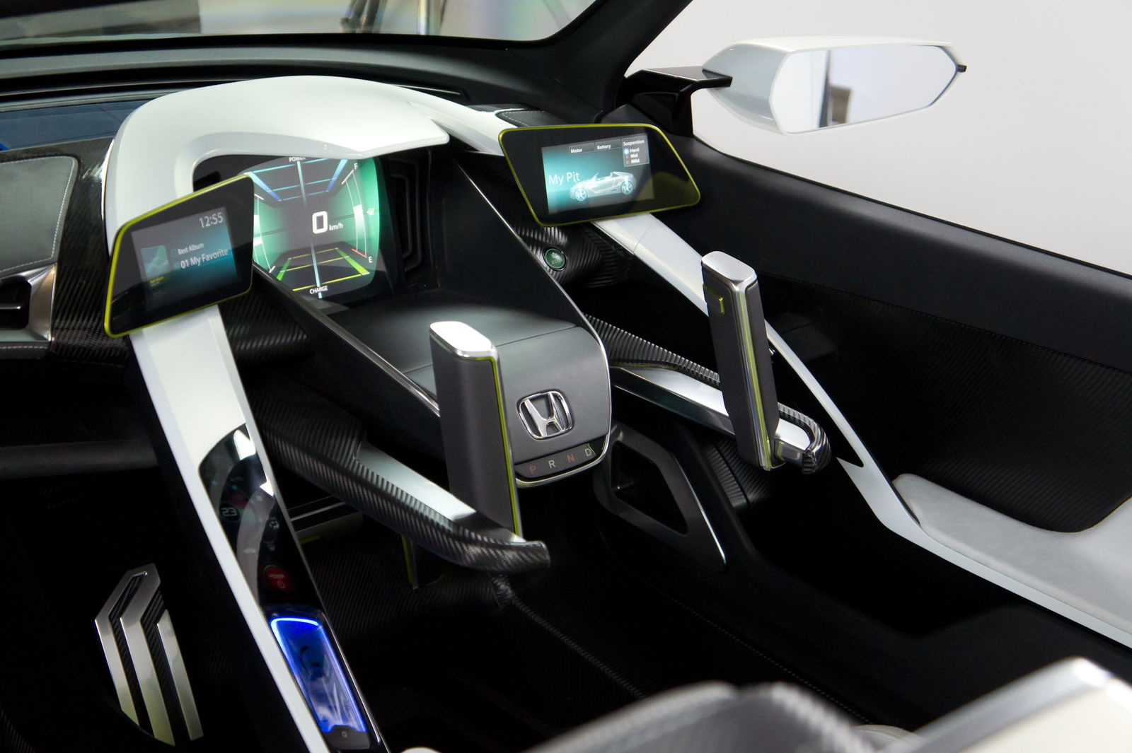10 Bizarre Steering Wheels That Are Both Bonkers And Brilliant 