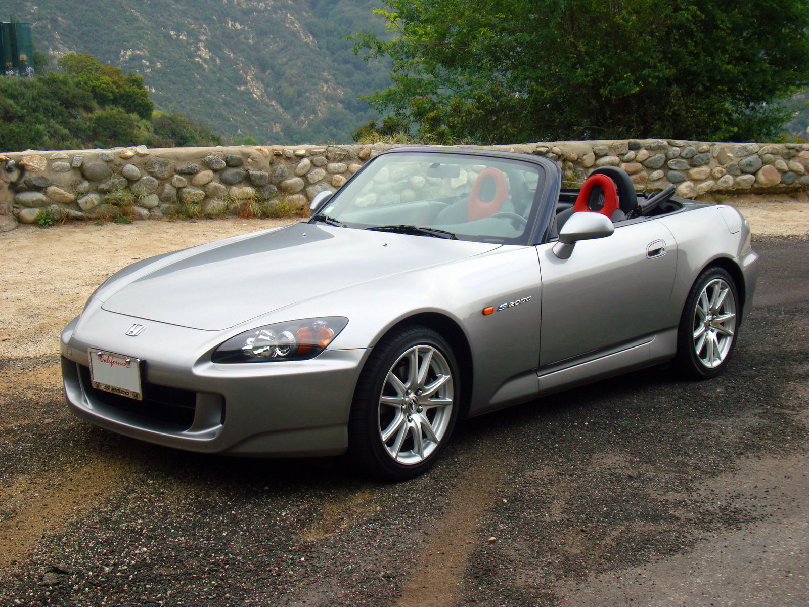 9 Painfully Honest One Line Car Reviews