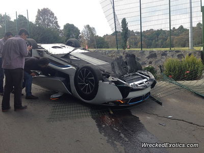 This BMW i8 Was Flipped By A Journalist In Mexico 