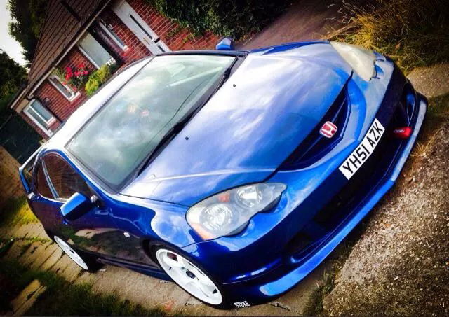 Now's Your Chance To Own Arguably Britain's Most Famous Honda Integra DC5 Type R