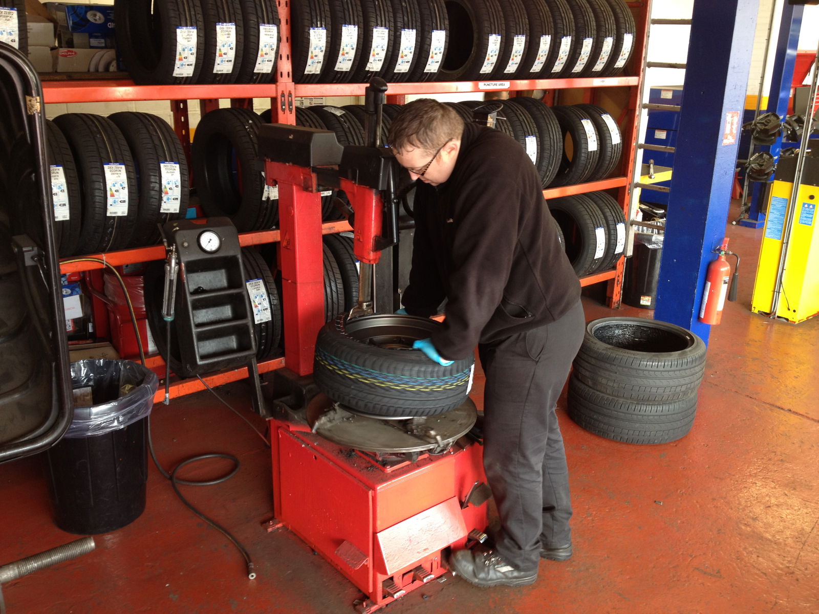 The tyres are fitted onto the new BM8 rims 